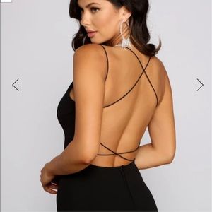 Windsor gorgeous maxi dress with slit up to top off thigh! Very sexy!